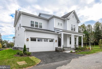 2407 2nd Street S Arlington VA 22204