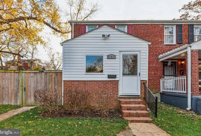 2707 Farnsworth Drive Alexandria VA 22303