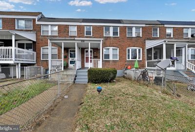 208 Old Riverside Brooklyn Park MD 21225