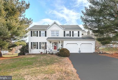 17 Clear Run Drive Shrewsbury PA 17361