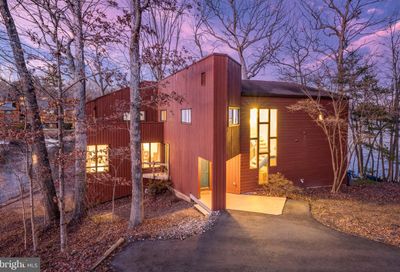 2203 Burgee Court Reston VA 20191