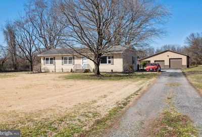 1400 Rossback Road Davidsonville MD 21035