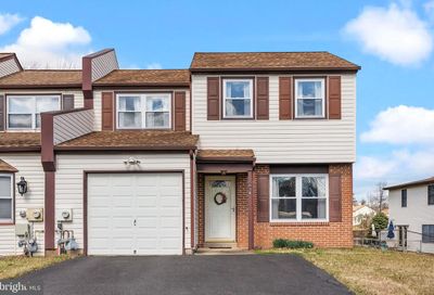 836 Roberts Road Warminster PA 18974