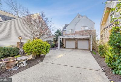 2028 Beacon Place Reston VA 20191