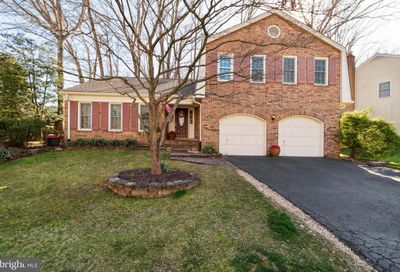 9821 Natick Road Burke VA 22015