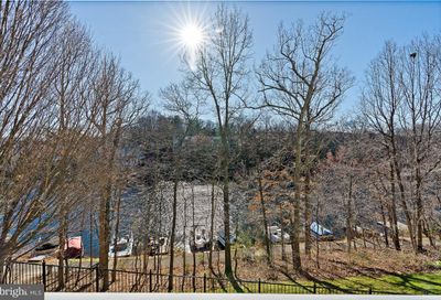 2084 Beacon Heights Drive Reston VA 20191