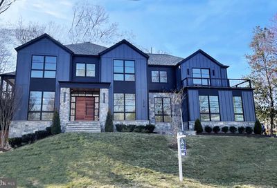 1216 Earnestine Street Mclean VA 22101