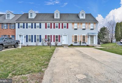 112 Garrett Circle Ephrata PA 17522