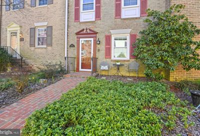 3872 University Drive Fairfax VA 22030