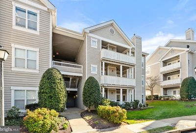 14303 Grape Holly Grove 15 Centreville VA 20121