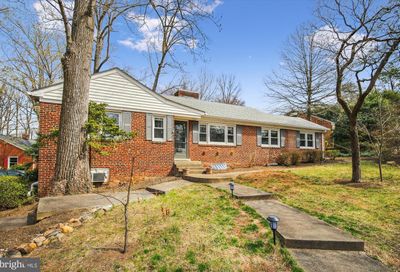 802 Ridge Place Falls Church VA 22046