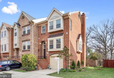 8033 Merry Oaks Court Vienna VA 22182