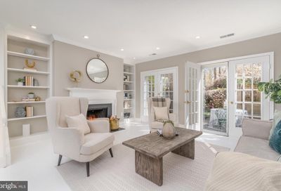 3253 Sutton Place NW D Washington DC 20016