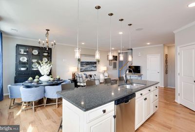 43258 Farringdon Square Broadlands VA 20148