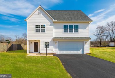7645 Chestnut Street Manassas VA 20111