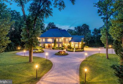 6822 Georgetown Pike Mclean VA 22101