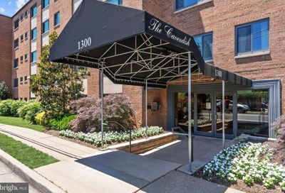 1300 S Arlington Ridge Road 206 Arlington VA 22202