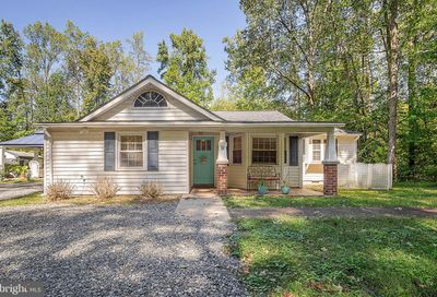 134 River Drive Hartfield VA 23071