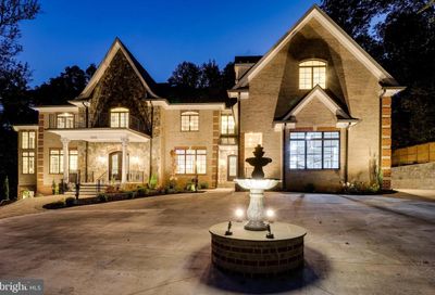 1200 Dominion Court Mclean VA 22102