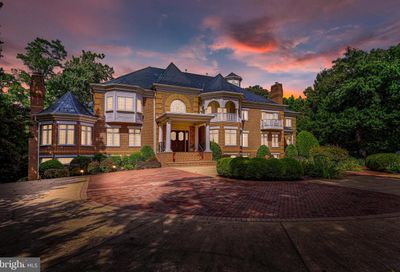 6832 Georgetown Pike Mclean VA 22101