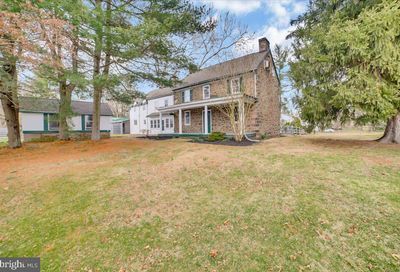 752 Holland Holland PA 18966