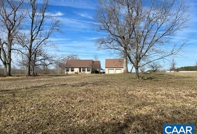 976 Douglas Church Rd Farmville VA 23901