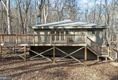 799 The Woods Road Hedgesville WV 25427