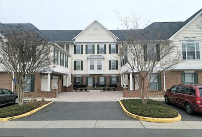 25340 Lake Mist 302 Chantilly VA 20152