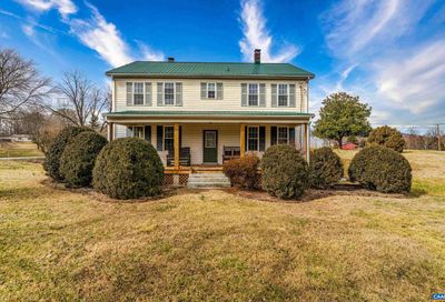 44 Whispering Pines Dr Piney River VA 22964