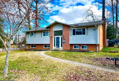5501 Kings Park Drive Springfield VA 22151