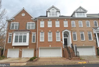 2304 Sawtooth Oak Court Vienna VA 22182