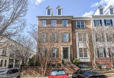 1592 Leeds Castle Drive 201 Vienna VA 22182