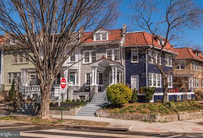 2701 Woodley Place NW Washington DC 20008