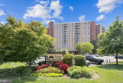 6800 Fleetwood Road 718 Mclean VA 22101