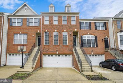 25806 Kirkwood Square Chantilly VA 20152