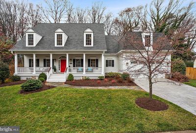 330 Sherwood Drive NE Vienna VA 22180