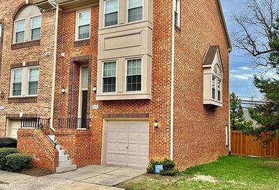 8019 Merry Oaks Court Vienna VA 22182