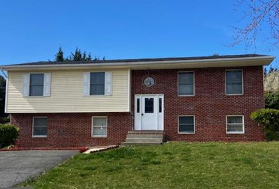 453 Varghese Drive Strasburg VA 22657