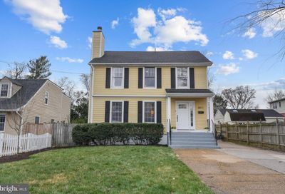 6811 Custis Parkway Falls Church VA 22042