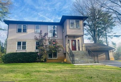 9016 Denise Lane Fairfax VA 22031