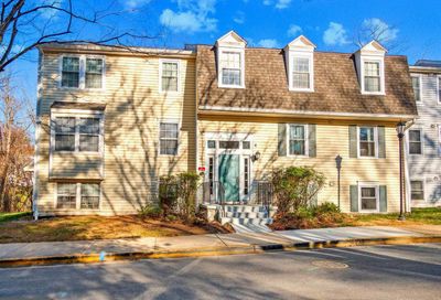 19 Pickering Court 19-101 Germantown MD 20874