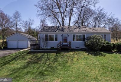 393 W Paletown Road Quakertown PA 18951