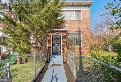 7566 8th Street NW Washington DC 20012