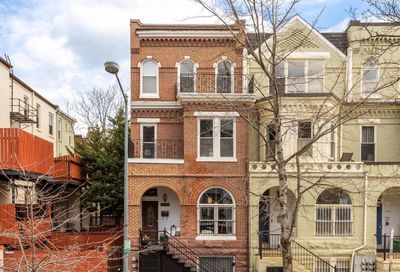 2523 University Place NW Washington DC 20009