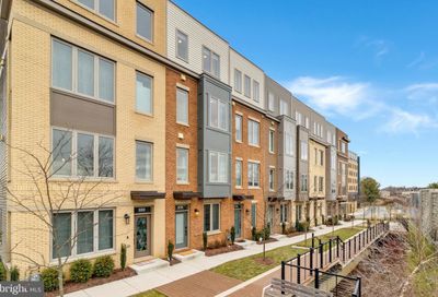 878 Thompson Crescent North Bethesda MD 20852