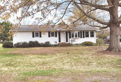 296 W Potomac Drive Colonial Beach VA 22443