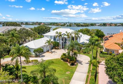 113 Lansing Island Drive Indian Harbour Beach FL 32937