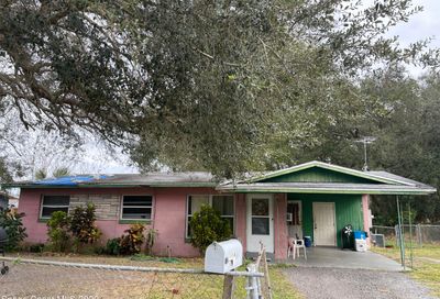 2803 Hickory Circle Mims FL 32754