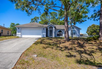 218 Awin Circle Palm Bay FL 32909