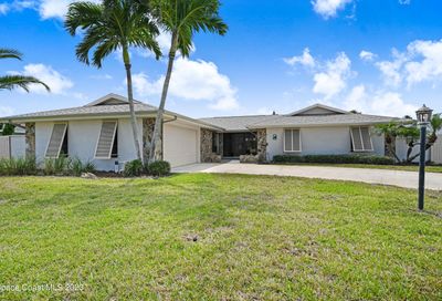 213 Dogwood Avenue Melbourne Beach FL 32951